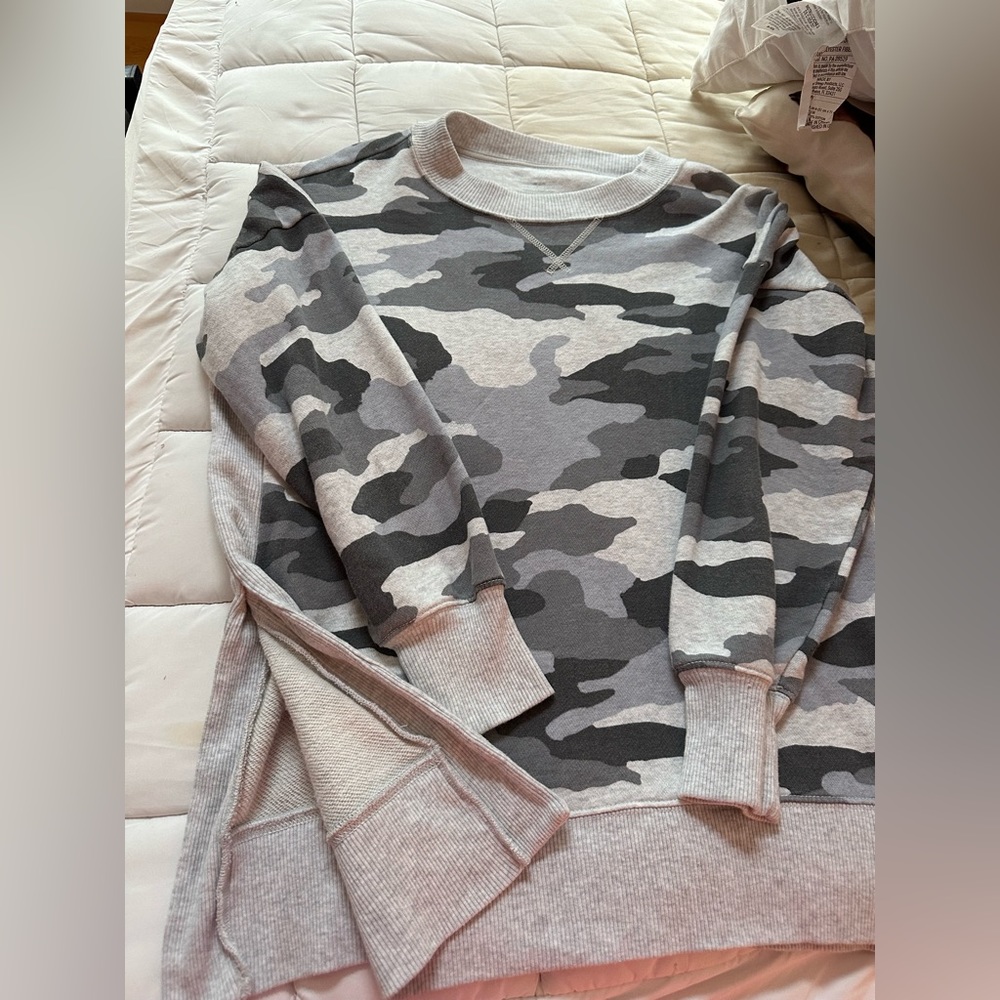 Grey camo oversized sweater with side slit
